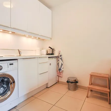 Apartment Awesome In Vallauris