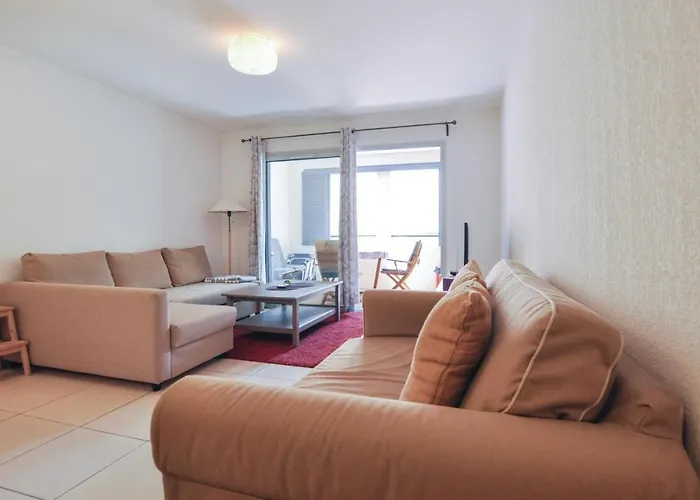 Appartement Awesome In Vallauris