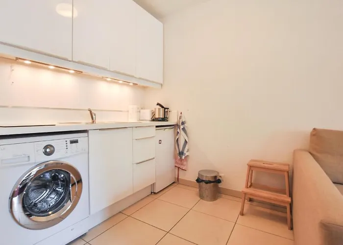 Appartement Awesome In Vallauris