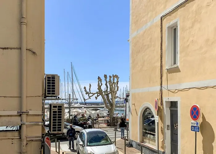 Appartement Awesome In Vallauris